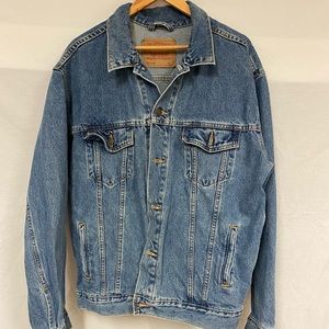 Levis denim jacket size XL
